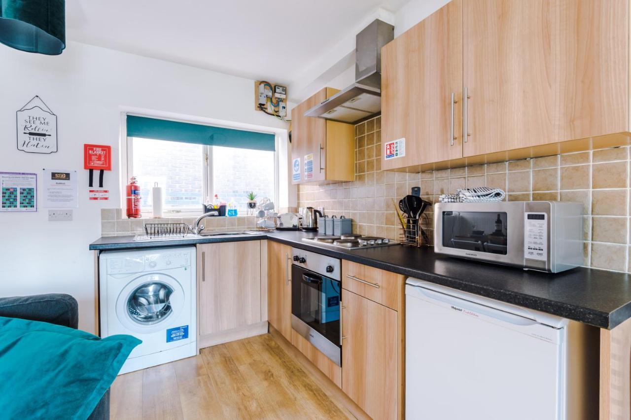 Stylish Chester City Centre Apartment By 53 Degrees Property, Ideal For Couples & Business Professionals - Sleeps 4 Екстериор снимка