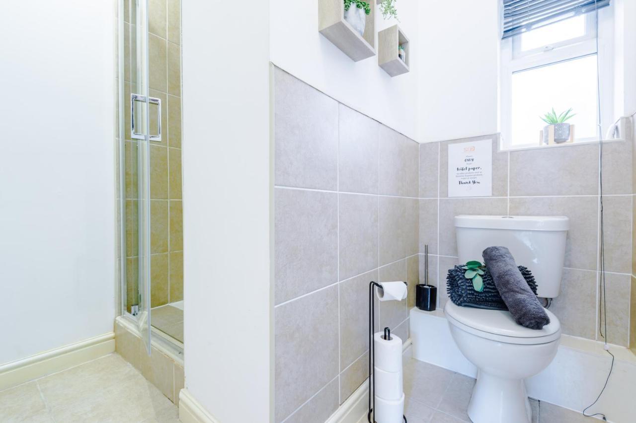 Stylish Chester City Centre Apartment By 53 Degrees Property, Ideal For Couples & Business Professionals - Sleeps 4 Екстериор снимка